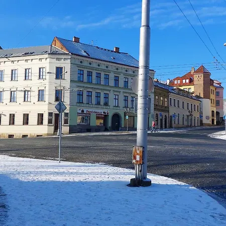 Byt Komenskeho #1# V Historickem Centru Hradec Kralove 60M2 Exterior photo