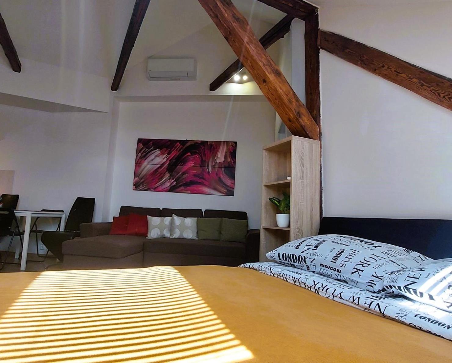 Komenskeho #1# V Historickem Centru 60m2 Apartment